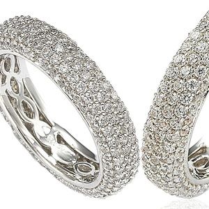 Suzy Levian. 925. sterling silverCubic Ziconia White Eternity BandRing Size 7